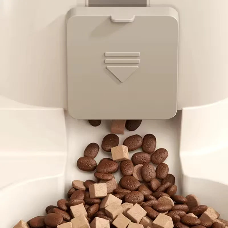 Pet large-capacity automatic feeder